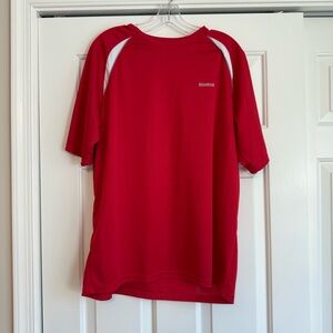Reebok Men’s Workout Exercise Sport Red shirt lightweight Medium